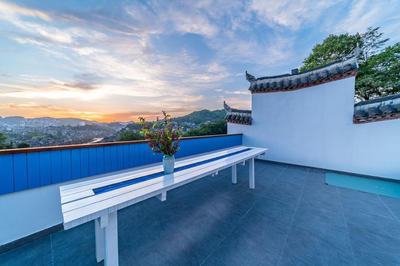 Phoenix Best River View B&B Fenghuang Exterior foto