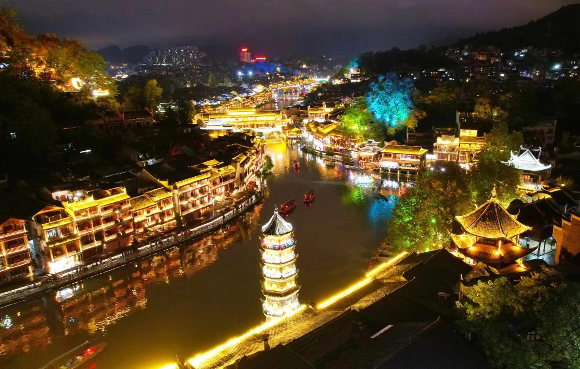 Phoenix Best River View B&B Fenghuang Exterior foto