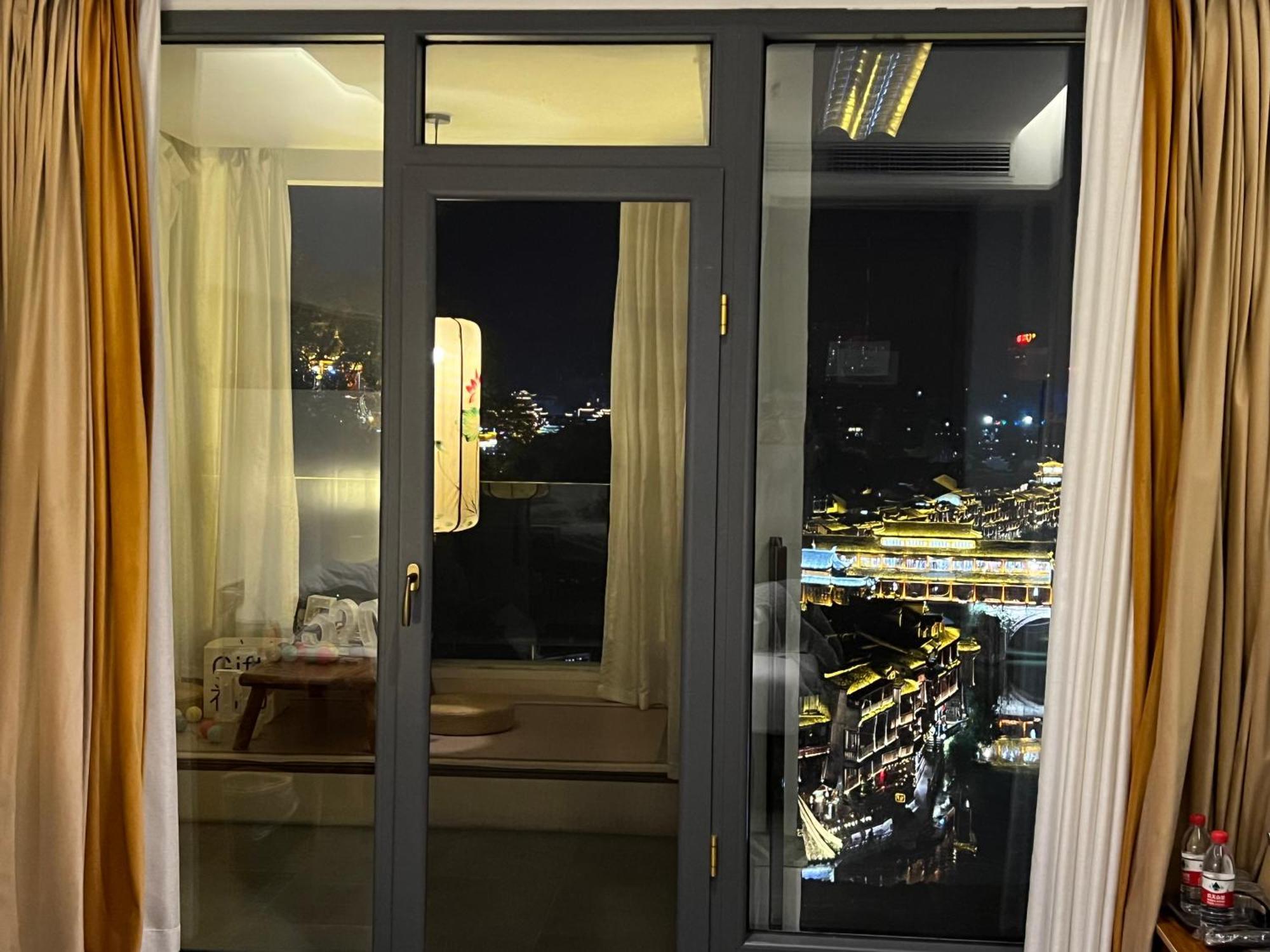 Phoenix Best River View B&B Fenghuang Exterior foto